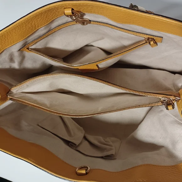 Gucci Bella Medium Tote Bag - Picture 4 of 14